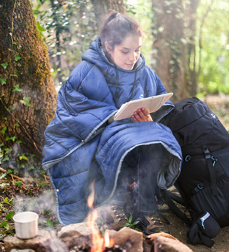 Warm Quilted Poncho | Waterproof Winter Camping Clothing for Travellers UK Travel Clothing