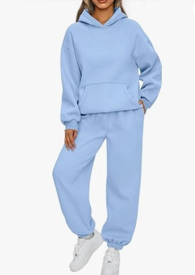 2-Piece Women’s Travel Hoodie & Sweatpants Set – Comfy Airport Outfit Travel Clothing