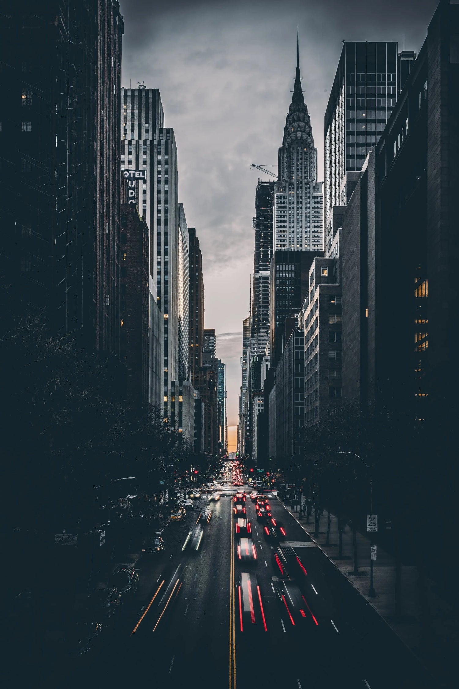 Travel essentials for city breaks - travel accessories for city breaks