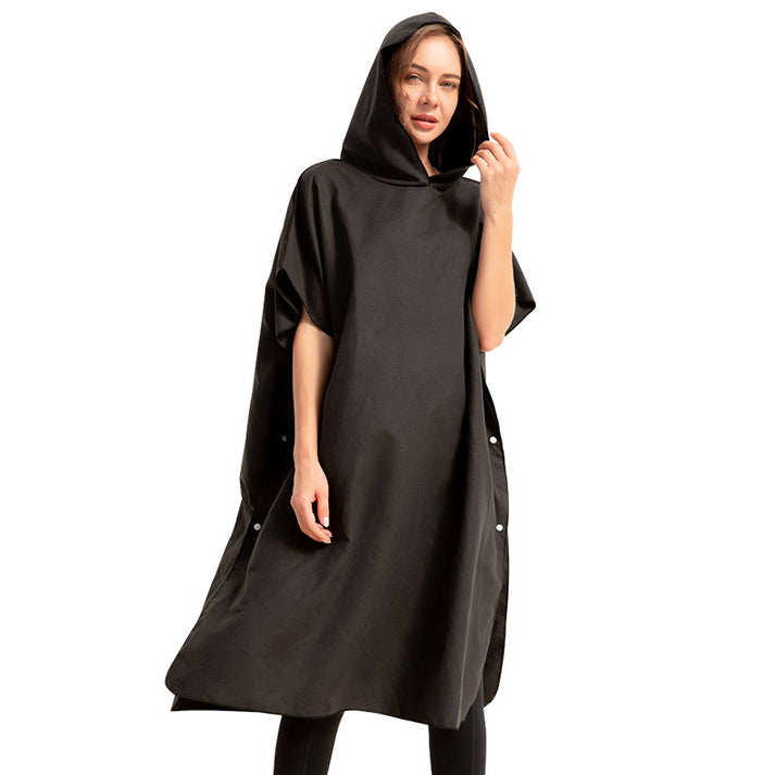 Microfibre travel poncho towel – portable bathrobe for beach or camping